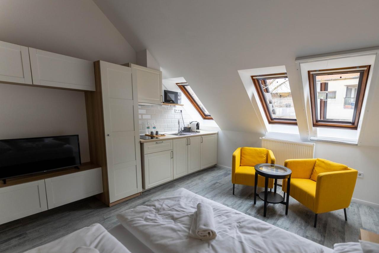Roomstore Studio Apartments エゲル エクステリア 写真
